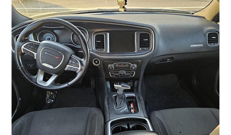 
								2016 Dodge Charger SXT full									