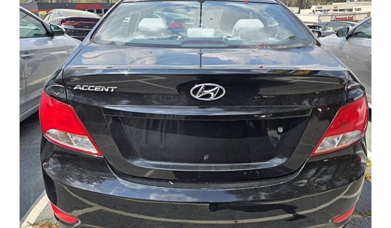 
								2016 Hyundai Accent SE full									