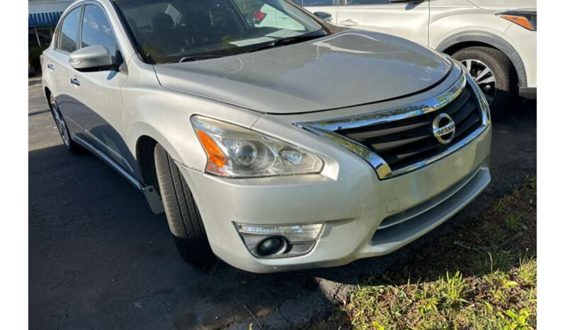 
								2015 Nissan Altima full									