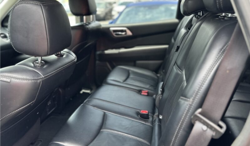 
								2017 NISSAN Pathfinder full									