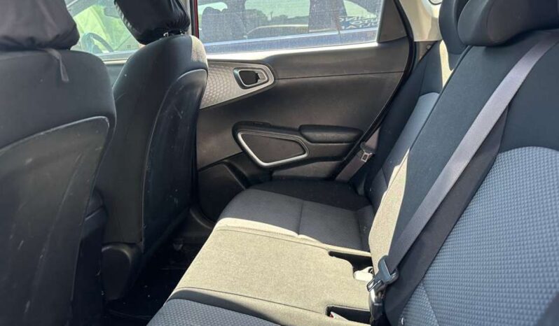 
								2020 Nissan Kicks full									