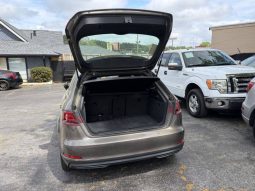 
										2016 Audi A3 Sportback e-tron full									
