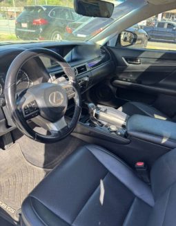 
										2016 Lexus GS 200t full									