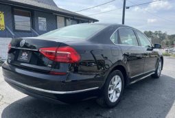 
										2016 Volkswagen Passat 1.8T S full									