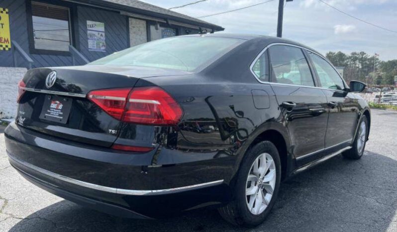 
								2016 Volkswagen Passat 1.8T S full									