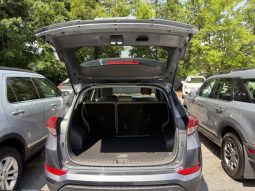 
										2018 Hyundai Tucson SE full									