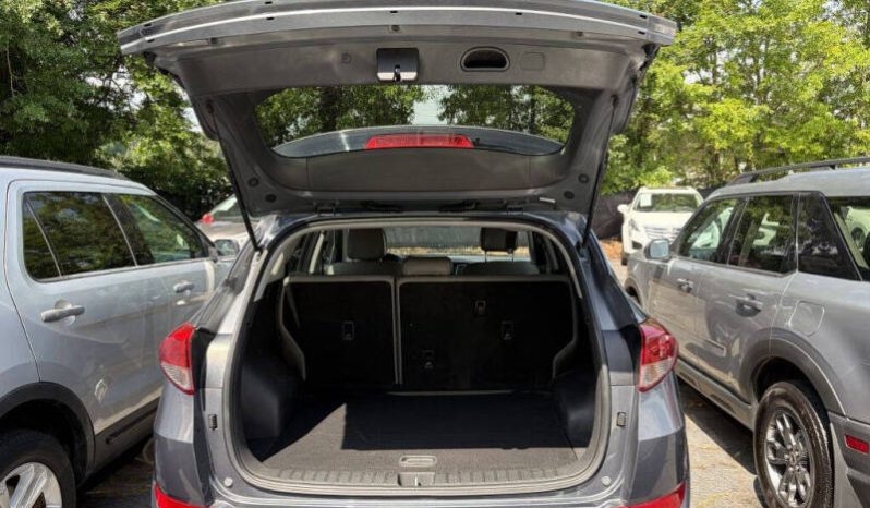
								2018 Hyundai Tucson SE full									