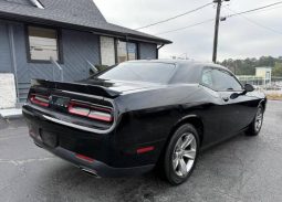 
										2019 Dodge Challenger SXT full									