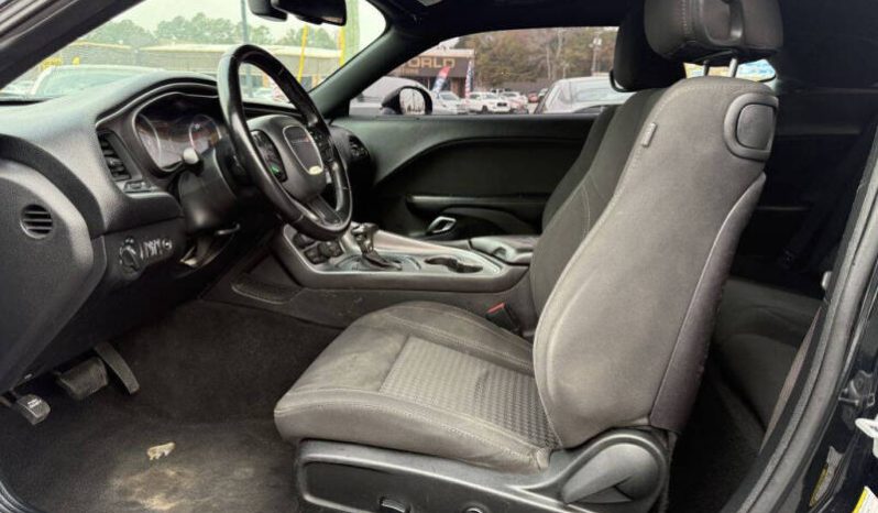 
								2019 Dodge Challenger SXT full									