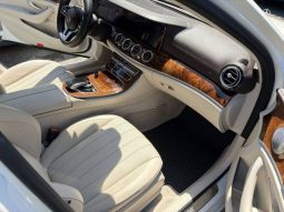 
										2019 Mercedes-Benz E-Class E 300 full									