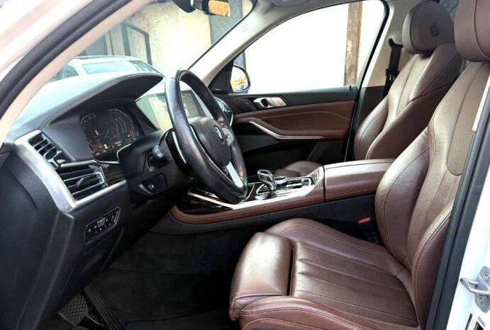 
								2020 BMW X7 xDrive40i full									