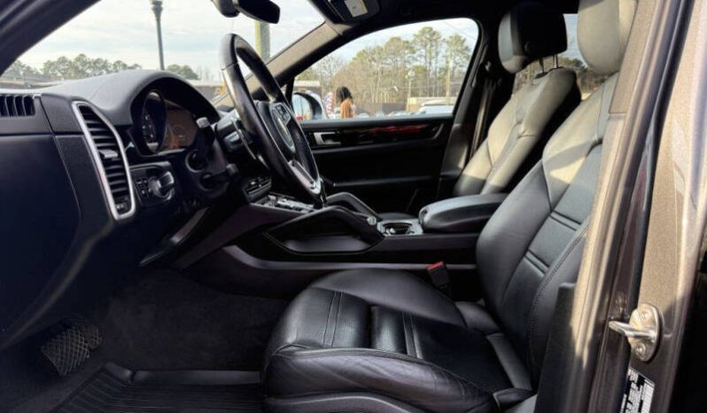 
								2020 Porsche Cayenne full									