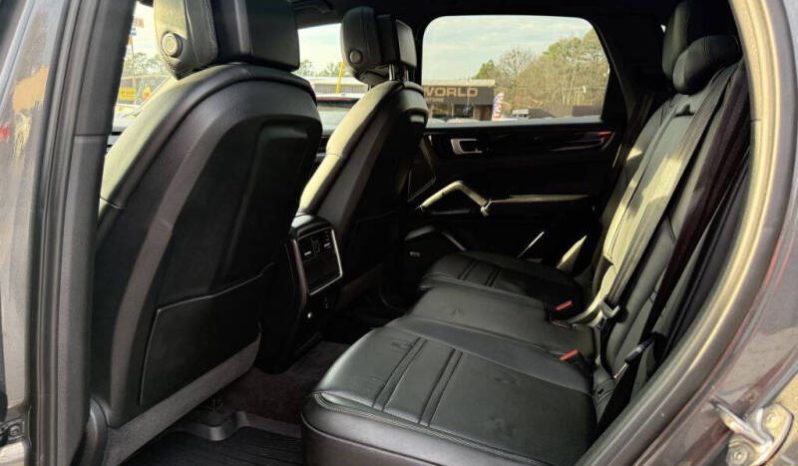 
								2020 Porsche Cayenne full									