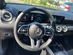 
										2021 Mercedes-Benz GLB GLB 250 full									