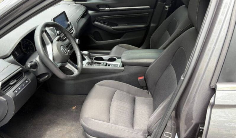
								2021 Nissan Altima 2.5 SV full									