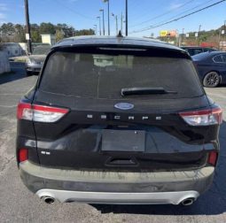 
										2022 Ford Escape SE full									