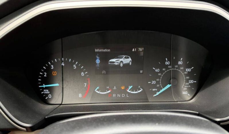 
								2022 Ford Escape SE full									
