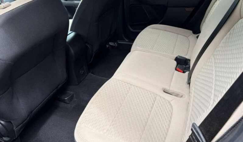 
								2022 Ford Escape SE full									