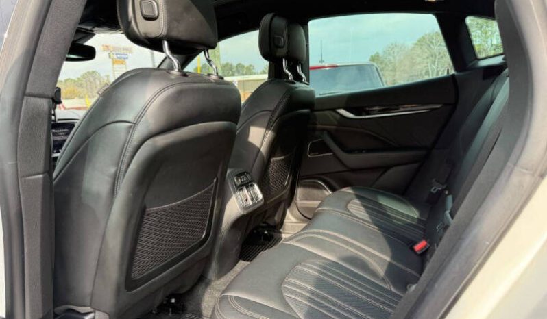 
								2022 Maserati Levante Modena full									