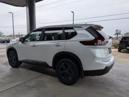 
										2026 Nissan Rogue SV full									