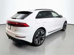 
										2026 Audi Q8 Premium Plus full									