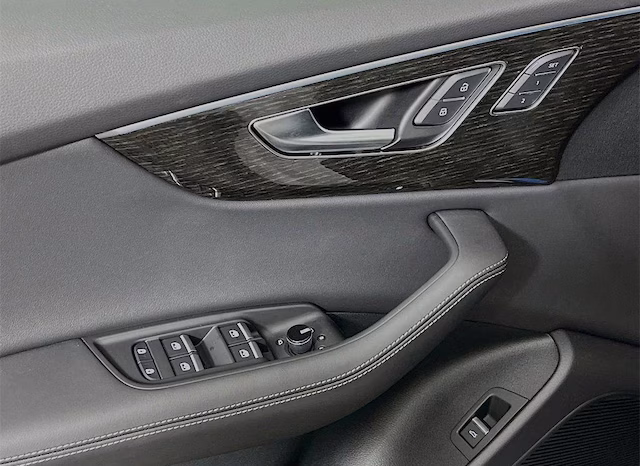 
								2026 Audi Q8 Premium Plus full									
