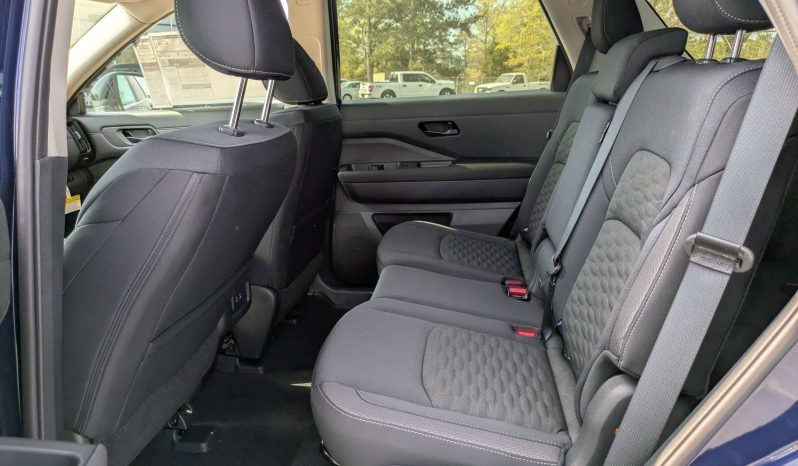 
								2026 Nissan Pathfinder SV full									