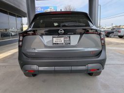 
										2026 Nissan Kicks SR full									