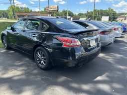 
										2015 Nissan Altima full									