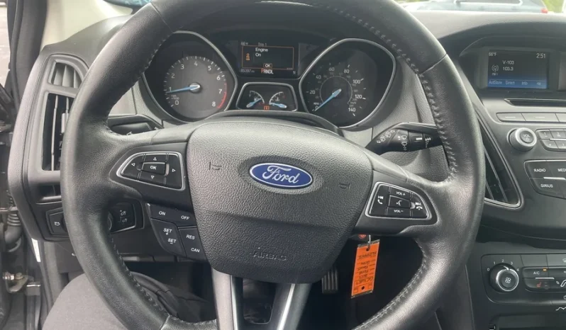 
								2017 Ford Focus SE full									