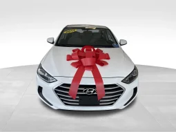 
										2017 Hyundai Elantra SE full									