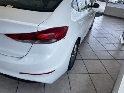 
										2017 Hyundai Elantra SE full									