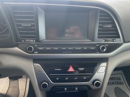 
										2017 Hyundai Elantra SE full									