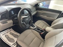
										2017 Hyundai Elantra SE full									