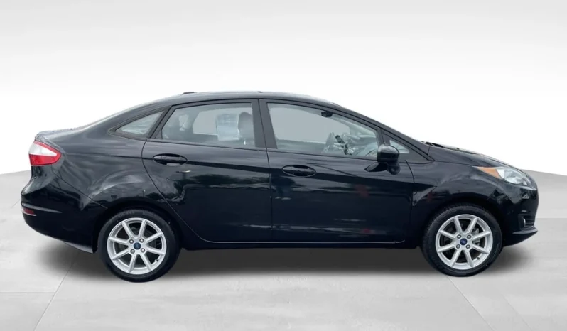 
								2019 Ford Fiesta SE full									