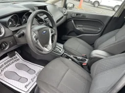 
										2019 Ford Fiesta SE full									