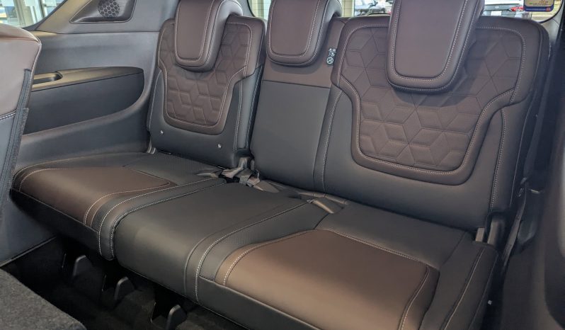 
								2026 Nissan Armada Platinum full									