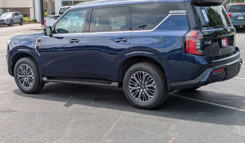 
								2026 Nissan Armada Platinum full									