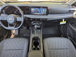 
										2026 Nissan Kicks SV full									