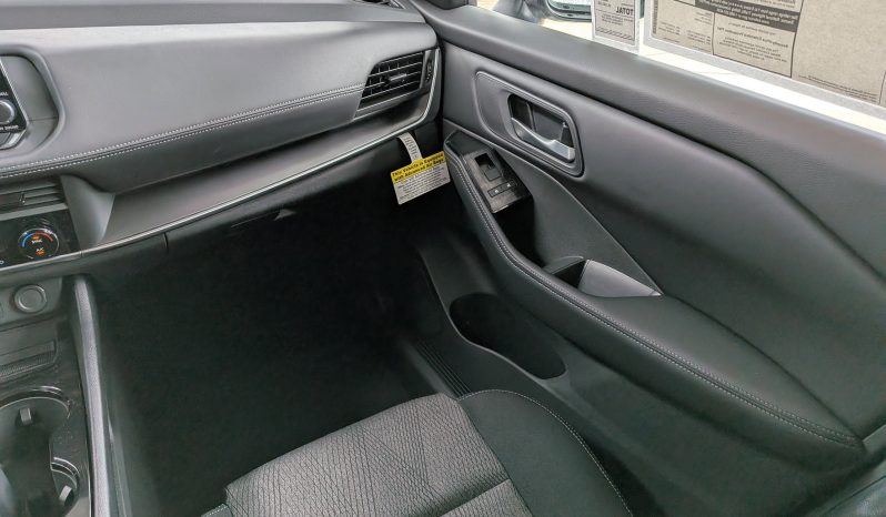 
								2026 Nissan Rogue SV full									